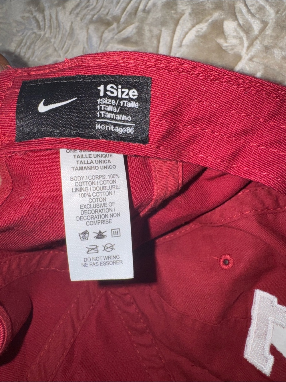 Nike Red Baseball Cap with White 'E' Patch and Swoosh - Picture 4 of 4